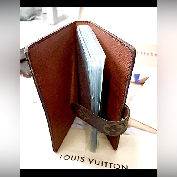 Authentic Louis Vuitton -Rare Small Photo Book - Picture 5 of 10